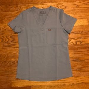 NWOT Figs dusty blue Catarina scrub top xs